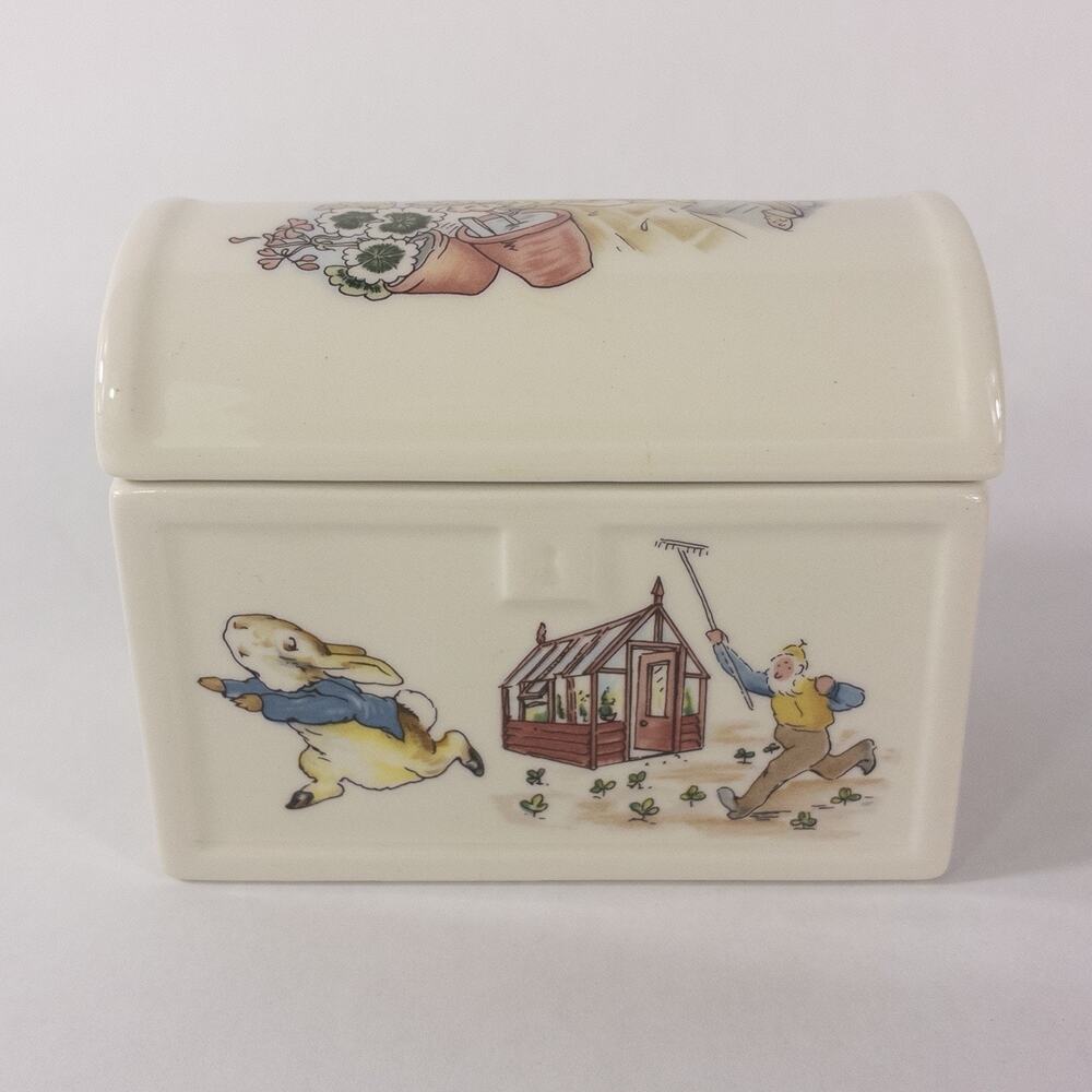 Beatrix Potter Peter Rabbit Treasure Chest Trinket Box Wedgwood Porcelain